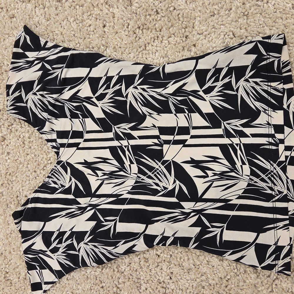 BCBGMaxAzria Top Size S - Picture 7 of 8